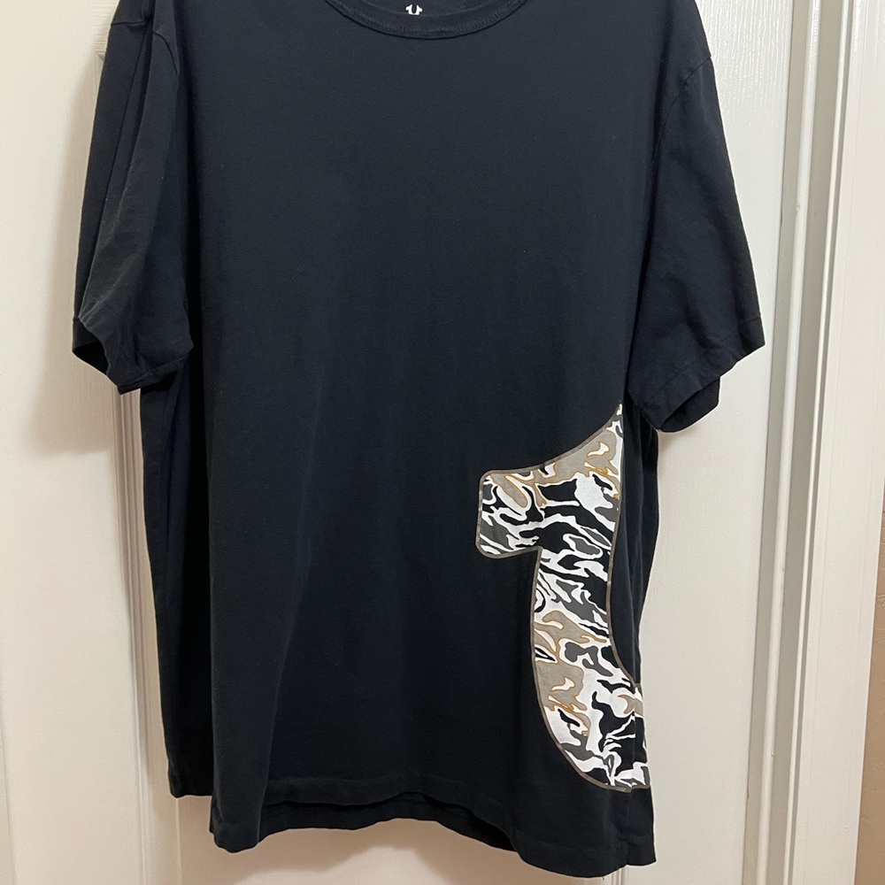 True Religion men’s size XXXL shirt.